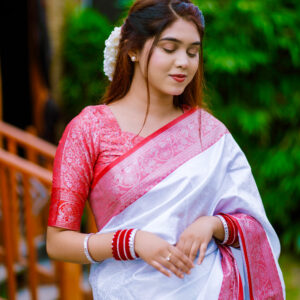 প্রিমিয়াম নন্দিনী সফ্ট কাতান শাড়ি