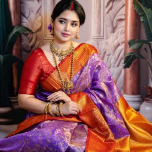মাধবীলতা শাড়ী